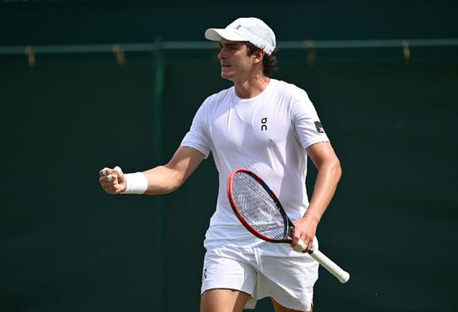 泞肉搏时 泞肉搏时